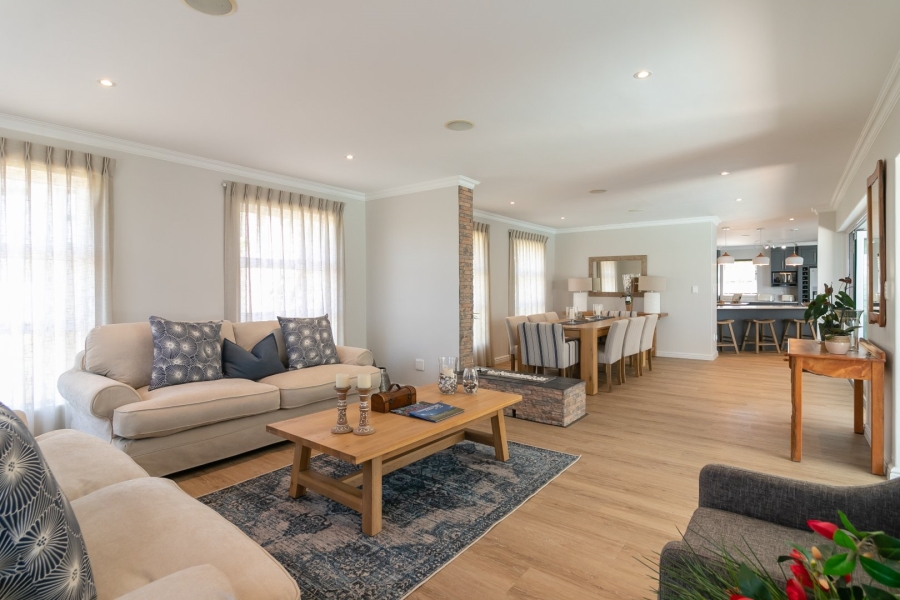 6 Bedroom Property for Sale in Pezula Golf Estate Western Cape